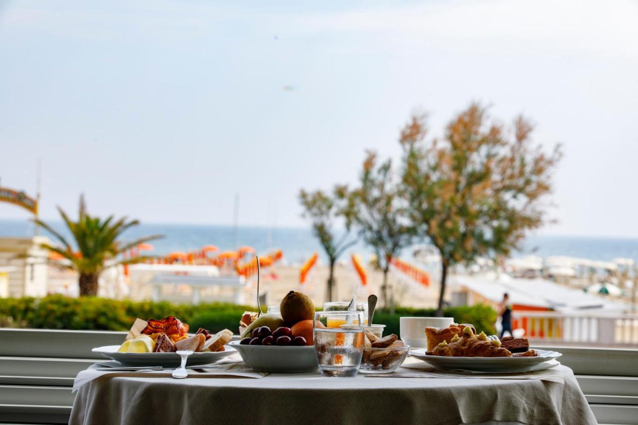 Hotel Derby Ріміні Екстер'єр фото