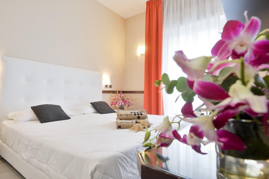 Hotel Derby Ріміні Екстер'єр фото